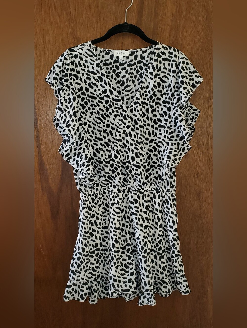 Umgee Black Animal Print Ruffle Sleeve Shorts Romper Sz Small